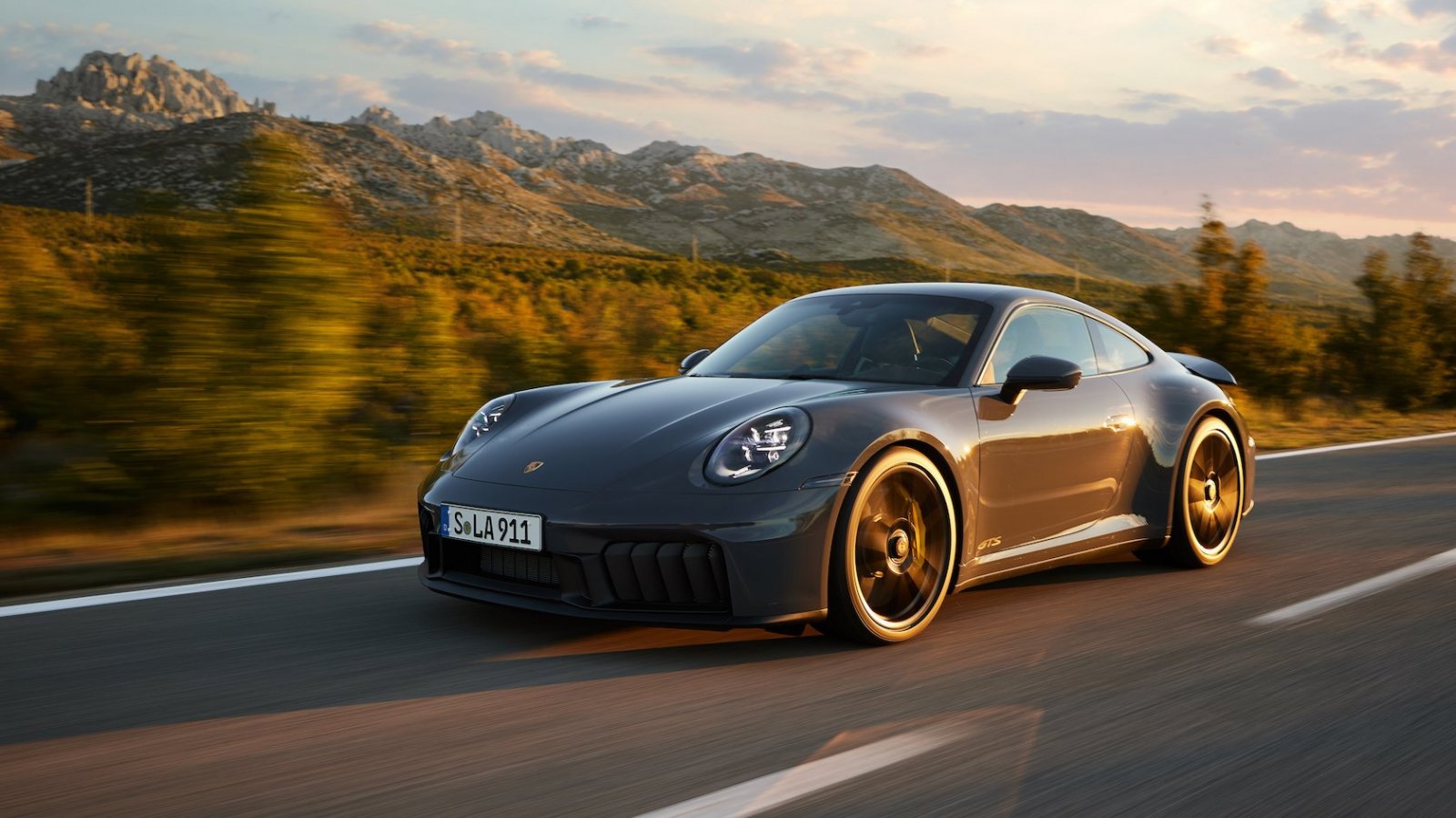 Presentan nuevo Porsche 911 híbrido