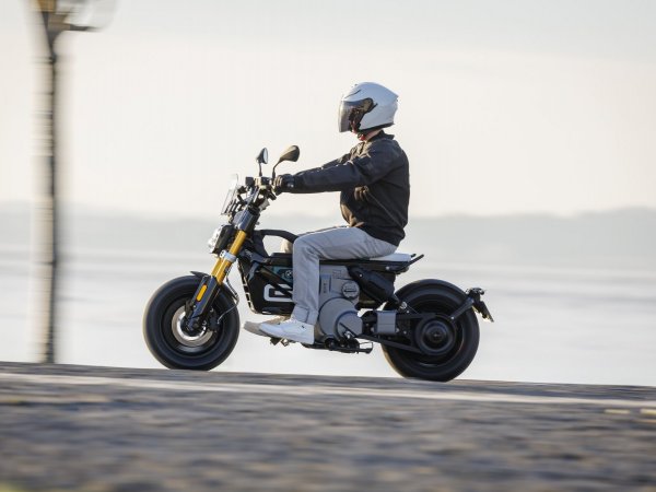 BMW CE 02 se presenta en Chile