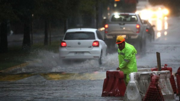 Consejos a los conductores para manejar durante sistema frontal