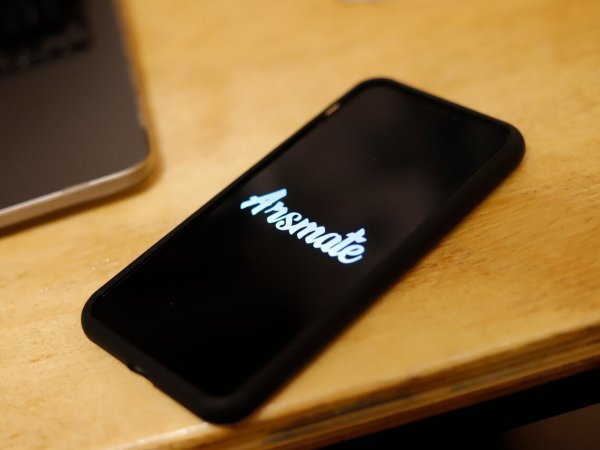 Teléfono con Arsmate.