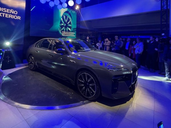 Lanzamientos: BMW i7 y ConnectedDrive llegan a Chile