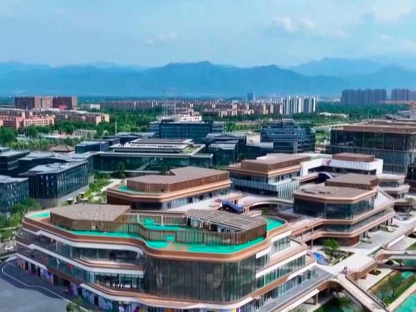 Investigadores trabajando en un laboratorio de la Universidad Politécnica del Noroeste en Shaanxi, China. 2024.