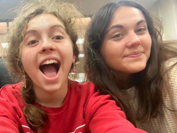 Las adolescentes chilenas Emilia Meyer, Isabel Valdebenito y Roberta Villavicencio Cekalovic, creadoras de la app Greens, finalistas en Technovation Global.