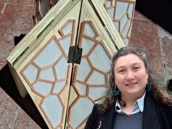 Investigadores de la UTEM desarrollando biomateriales para la construcción sostenible.