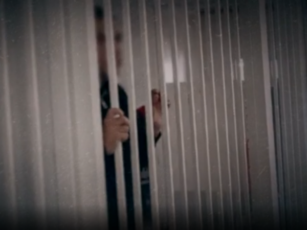 Cárcel y muerte a la espera de un psiquiátrico