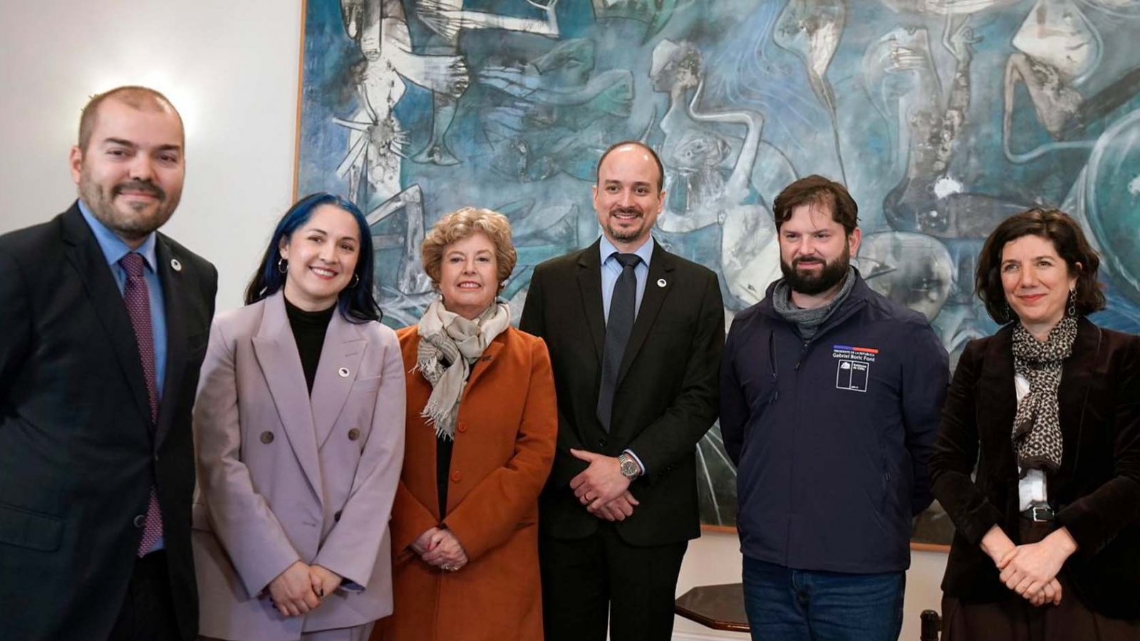 Presidenta de la Unión Astronómica Internacional, Mónica Rubio, junto al Presidente Gabriel Boric en La Moneda.