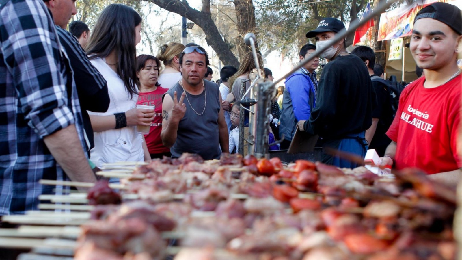 Miles de personas disfrutan en las fondas del Parque O’Higgins lo que son los últimos momentos de celebración de las Fiestas Patrias por el pronto cierre de las Fondas 2011.