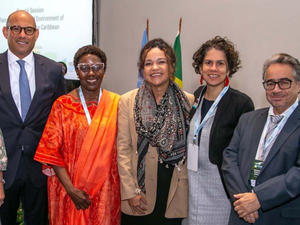 Ministra Maisa Rojas presidiendo sesión especial del Foro Ambiental en Río de Janeiro.