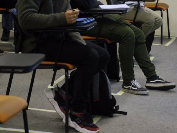 Estudiantes universitarios