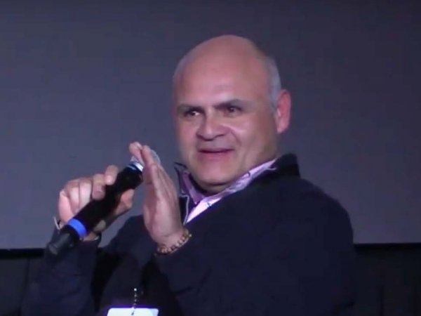 Charla de Jorge Contreras en Hangar 360° Valdivia.