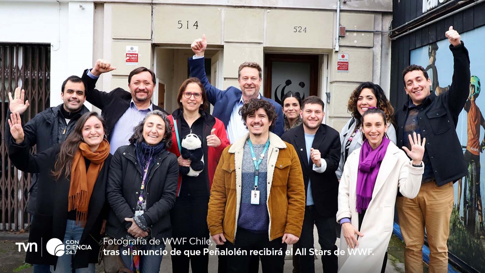 La comuna de Peñalolén recibiendo el premio All Stars de WWF por su liderazgo en acción climática.