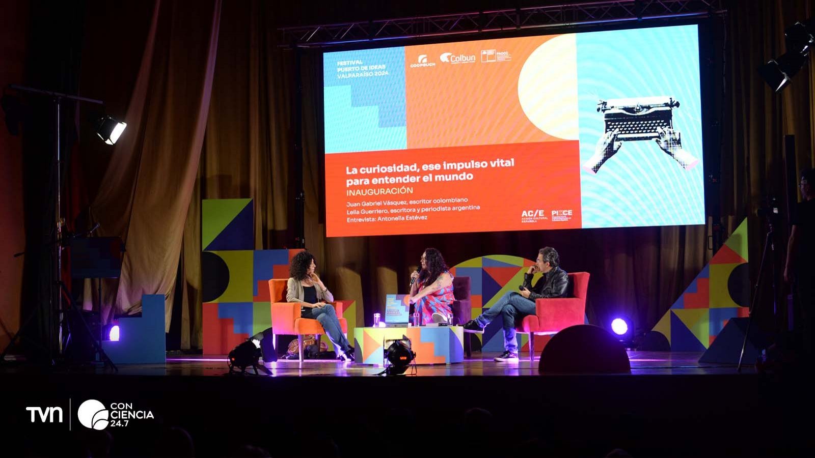 Leila Guerriero y Juan Gabriel Vásquez abren Puerto de Ideas Valparaíso 2024 con una charla sobre la curiosidad y la literatura.