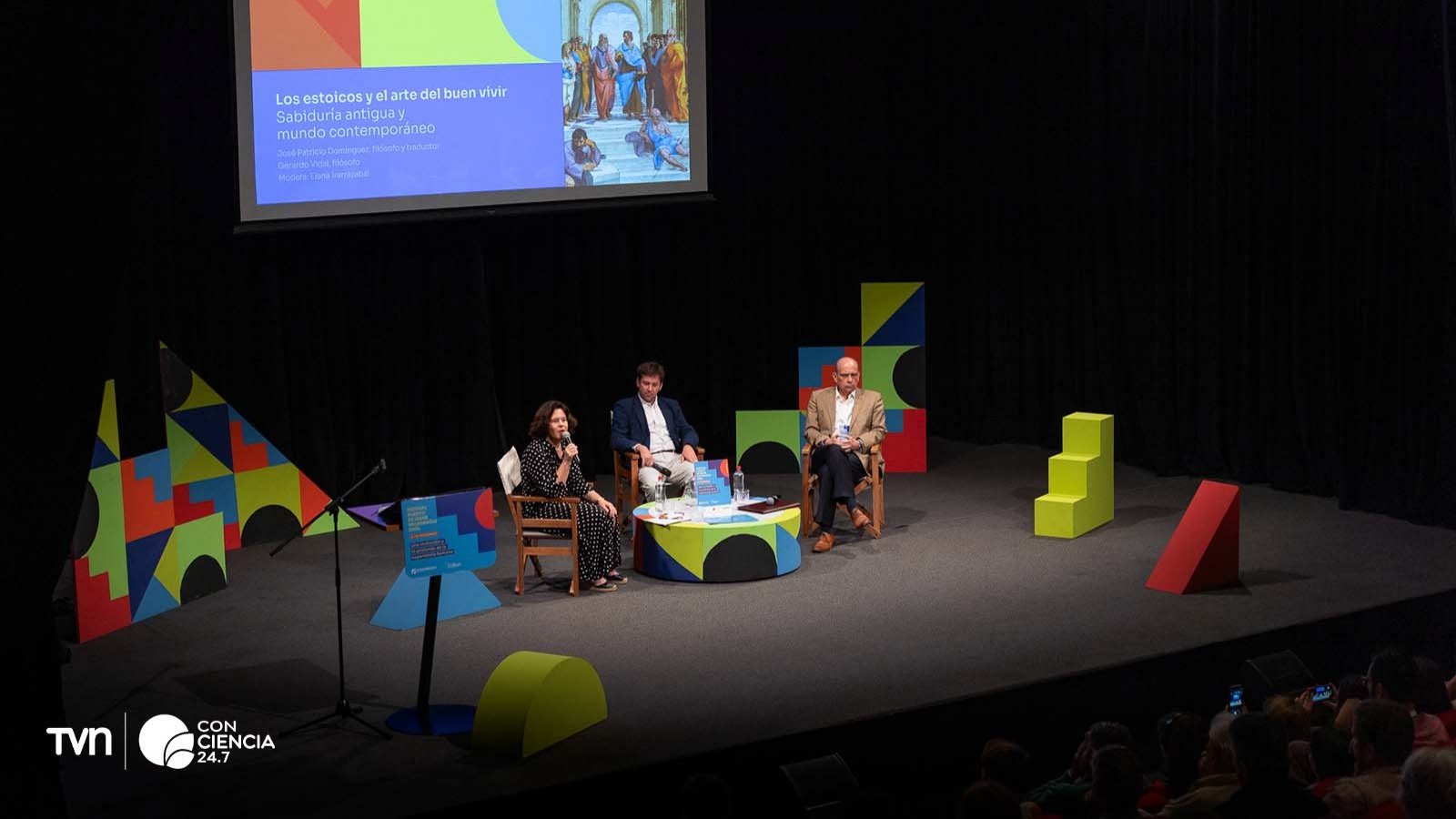 Gerardo Vidal y José Patricio Domínguez en Puerto de Ideas Valparaíso 2024, explorando el estoicismo y su aplicación en la vida actual.