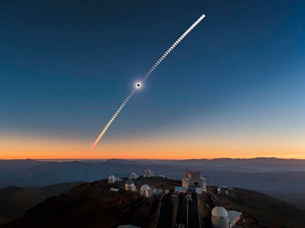 Vista de un cielo estrellado en la región de Coquimbo durante el apagón por la contaminación lumínica.