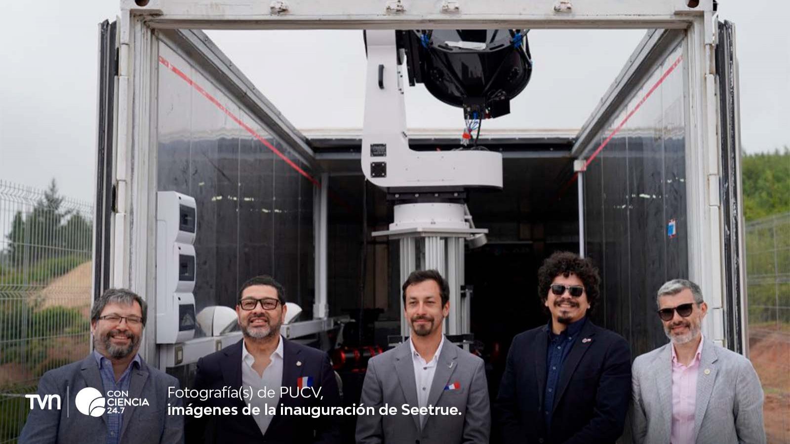 Estación óptica terrestre del Centro Astronómico Seetrue en el Campus Curauma de la PUCV.