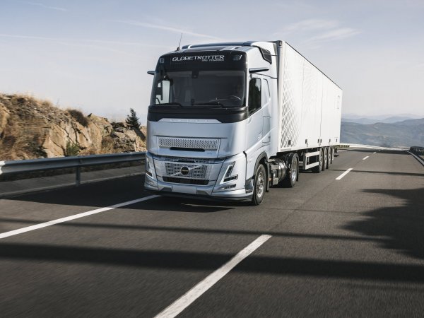 Volvo Trucks recibe cinco estrellas en seguridad