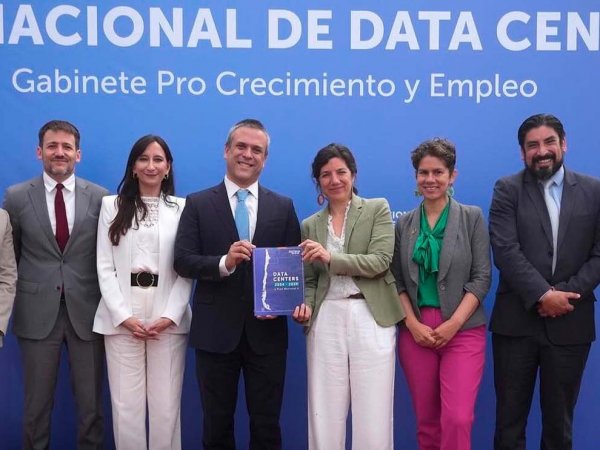 Presentación del Plan Nacional de Data Centers con enfoque en energías renovables en Chile.