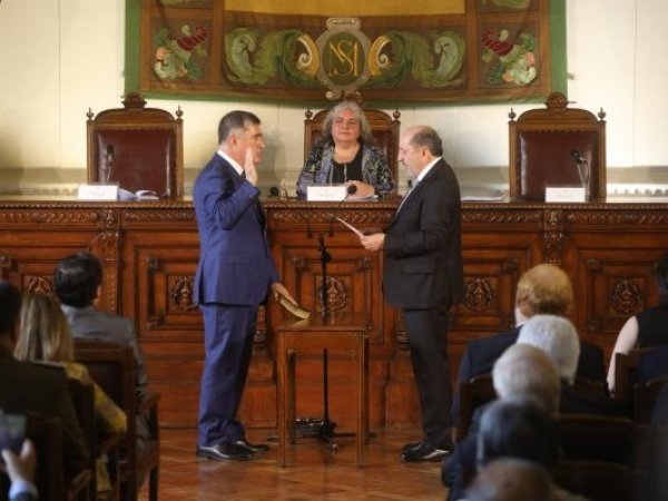 Alcalde de Santiago, Mario Desbordes