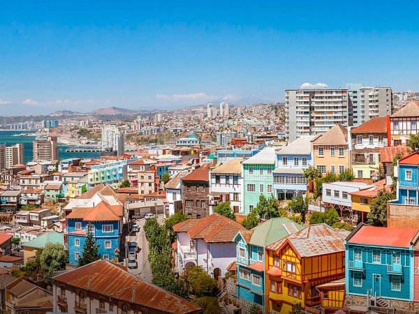 Vista panorámica de Valparaíso, la ciudad con el internet más rápido del mundo.