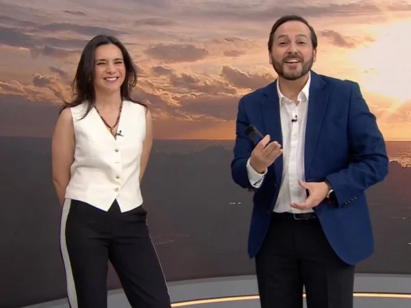 Valentina Reyes y Rafael Venegas en 24 Horas Tu Mañana.