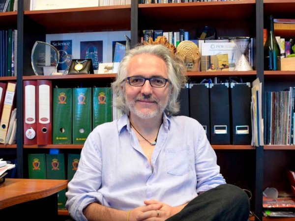 Luis Larrondo, científico chileno, nombrado miembro de la Academia de Ciencias del Vaticano.