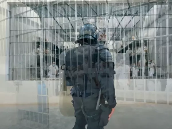 La megacárcel de Bukele por dentro: desde los privilegios a la mano dura contra las pandillas