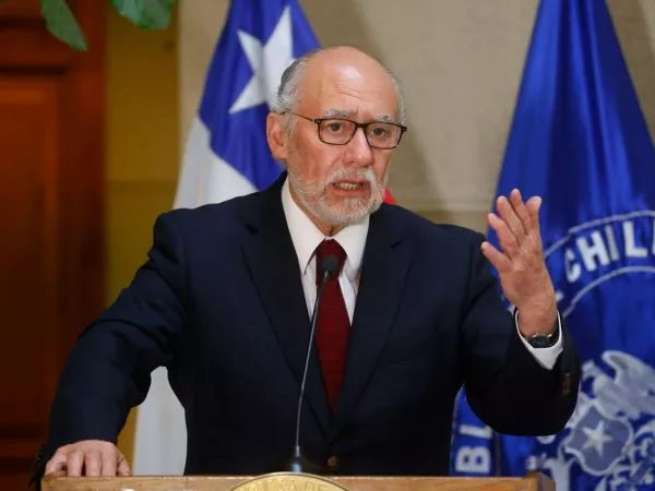 Iván Flores