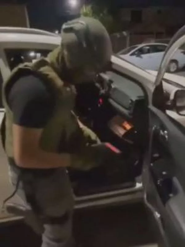 Patrulleros a la caza de autos robados