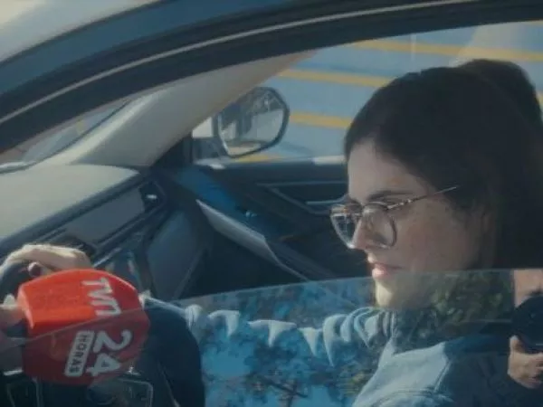 Mujer se cambió de apellido para engañar