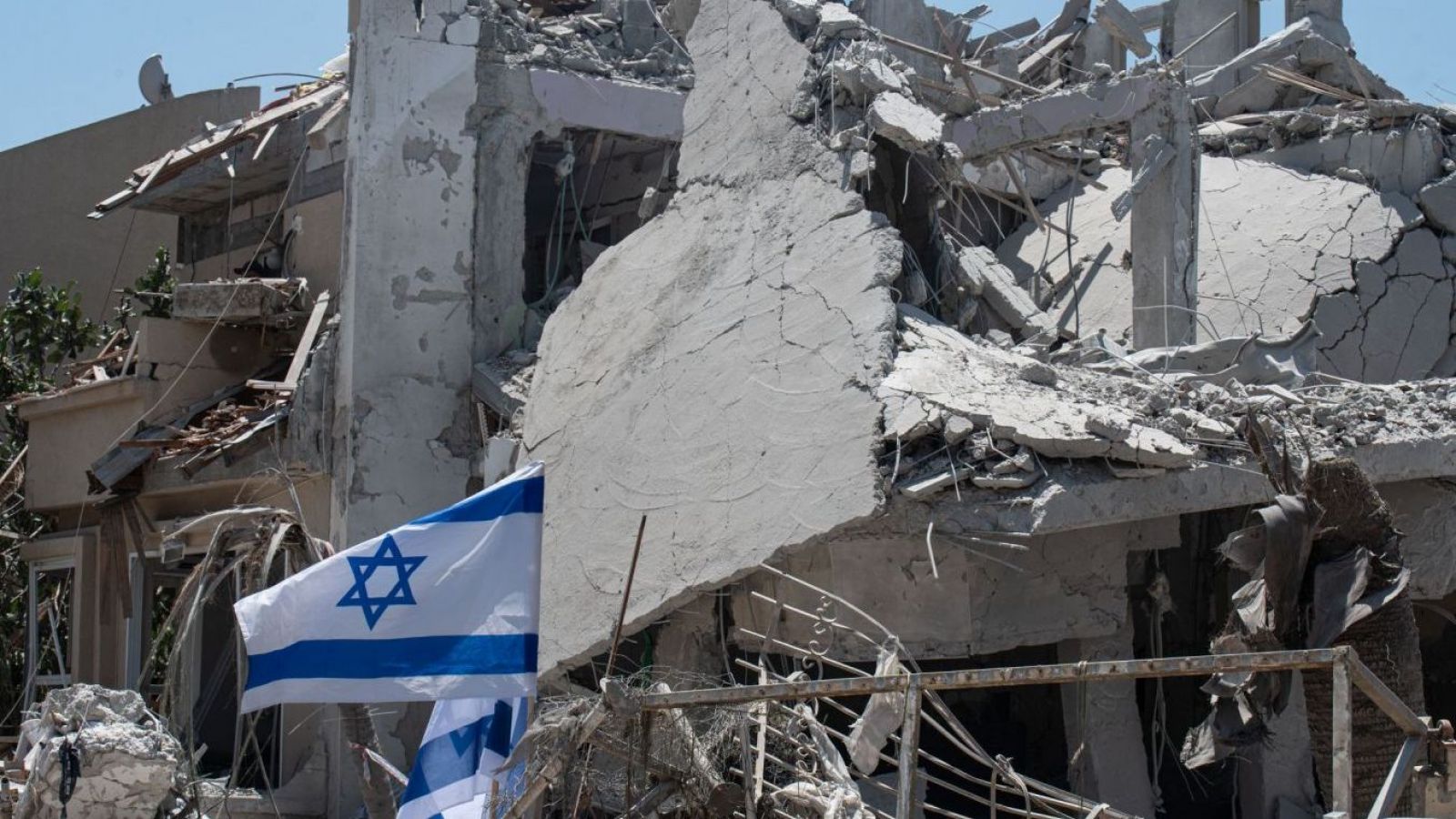 Barrio de Tel Aviv atacado por misil iraní