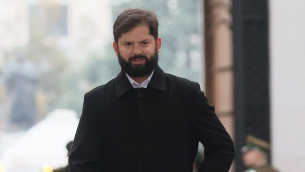 Presidente Gabriel Boric llegando a La Moneda