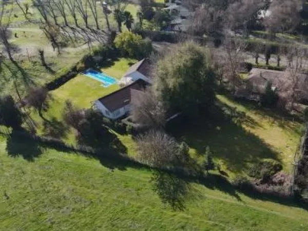 Director del SII no pagó contribuciones por casa no regularizada