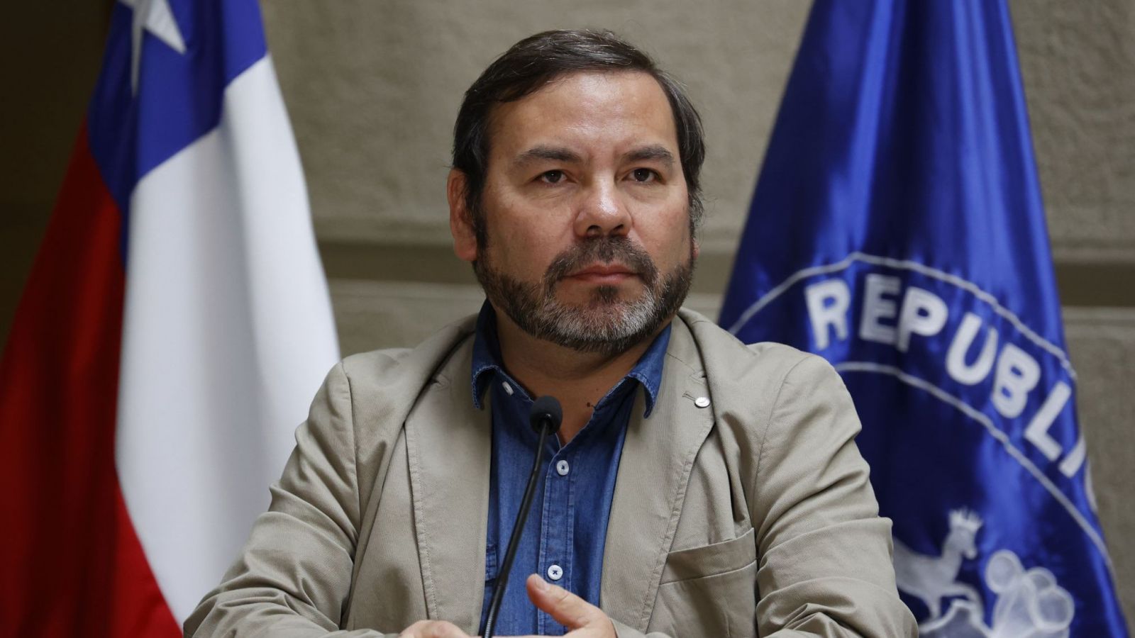 Diputado Boris Barrera (PC) en el Senado.