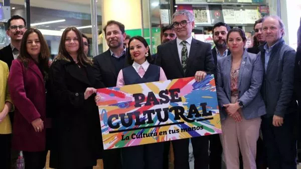 Ministros junto a Pase Cultural