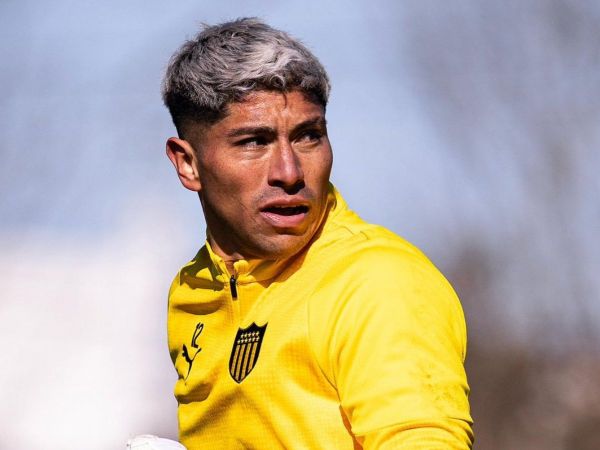 Brayan Cortés entrenando con Peñarol