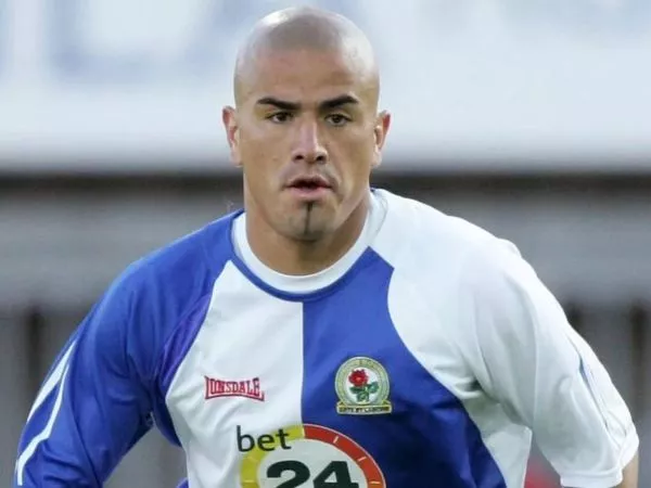 Jorge 'Kike' Acuña jugando por el Blackburn Rovers