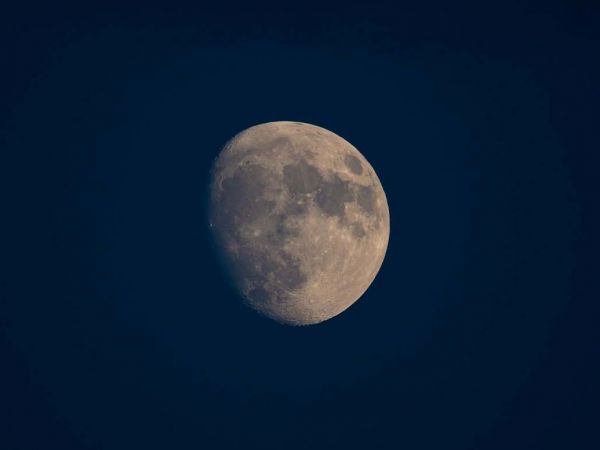 Luna.
