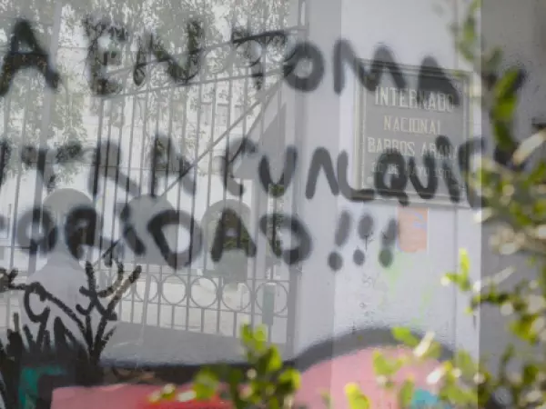 Crisis en el INBA: comunidad pide intervención de Supereduc y sanciones para Municipalidad de Santiago