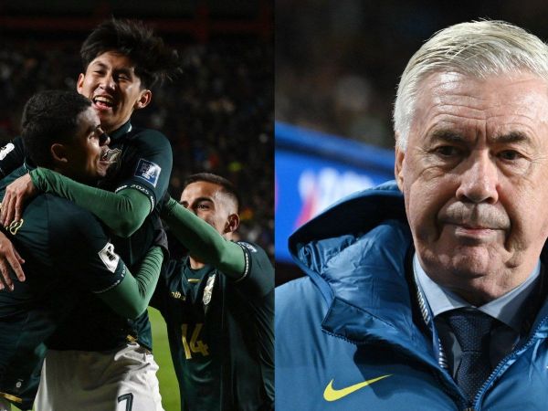 Plantel de Bolivia festejando el gol que los clasificó al repechaje del Mundial 2026 y Carlo Ancelotti disconforme por el desempeño del árbitro chileno Cristián Garay