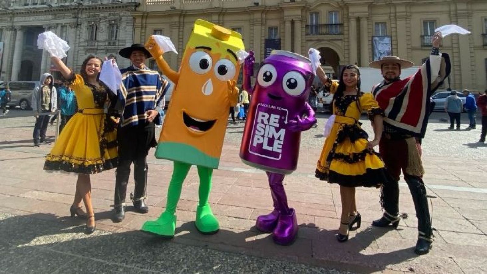 Campaña busca reciclar basura en Fiestas Patrias
