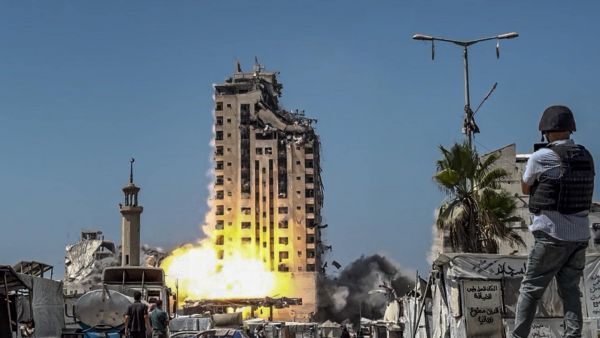 Israel ataca rascacielos en Gaza