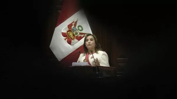 Presidenta del Perú busca un octavo retiro de las AFP