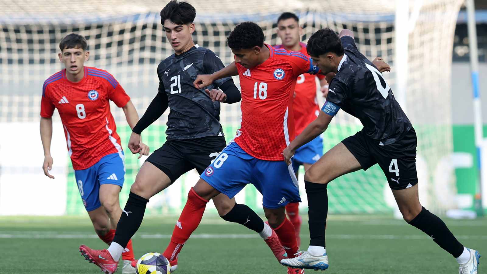 Chile disputando un amistoso sub 20 previo al Mundial