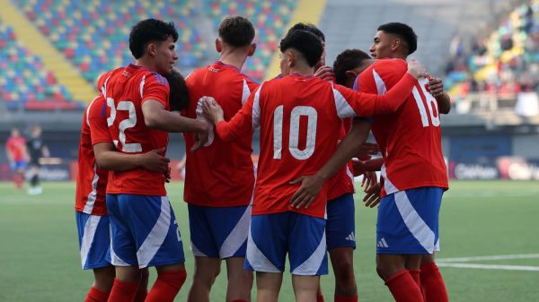 Selección Chilena Sub 20 disputando un amistoso frente a Nueva Zelanda