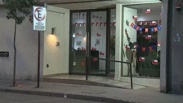 Falsos carabineros simularon allanamiento y robaron al menos 60 celulares en departamento