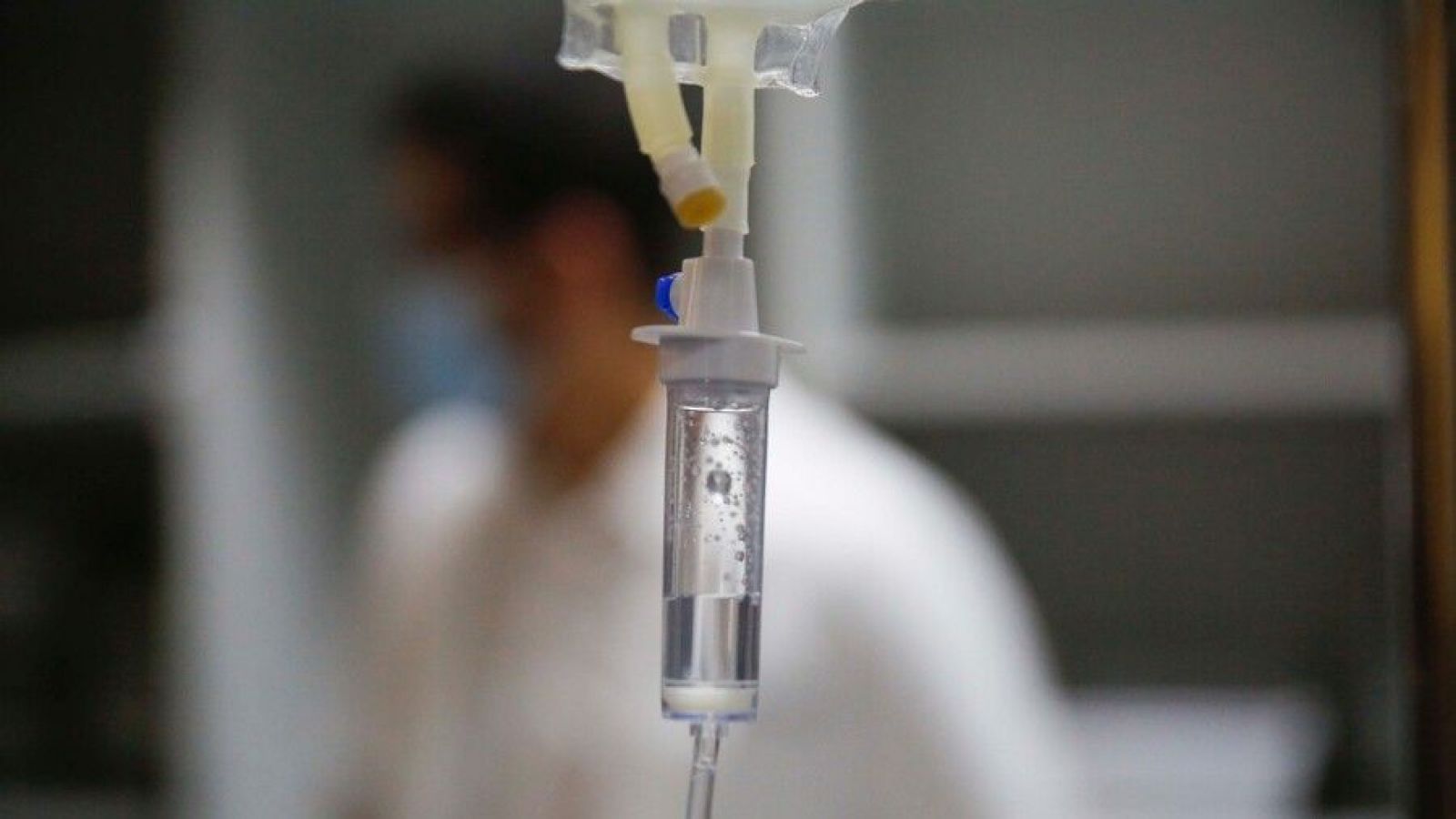 PDI detiene a hombre acusado de asfixiar a su hijo en Hospital de Achao