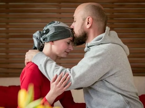 Las frases que no deberías decirle a un paciente con cáncer