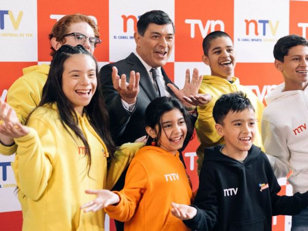 Parisi en Vota por la Niñez