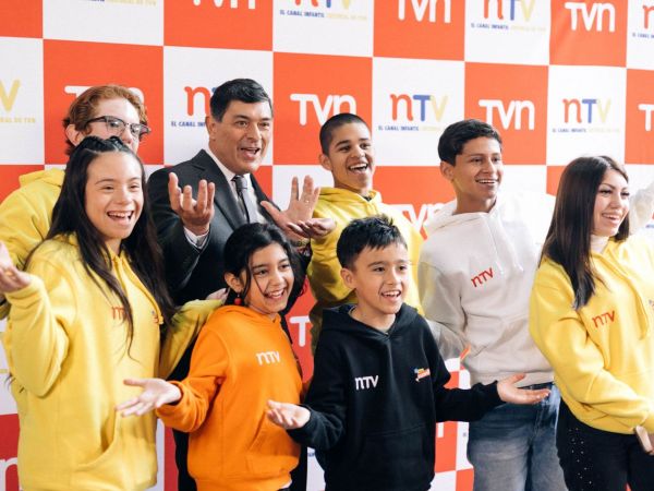 Parisi en Vota por la Niñez