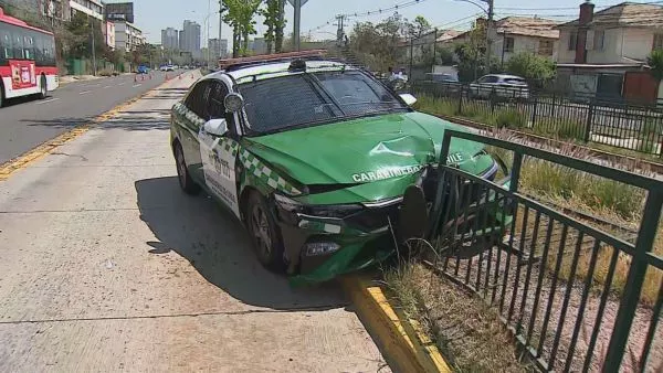 Persecución en Ñuñoa termina con patrulla chocada